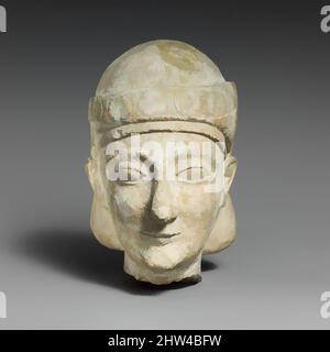 Art inspiré par la tête de calcaire d'un mâle sans barbes avec un diadème, archaïque, 2nd quart du 6th siècle avant J.-C., chypriote, calcaire, total: 7 × 4 3/8 × 4 po. (17,8 × 11,1 × 10,2 cm), Sculpture de pierre, sous lifesize tête d'un jeune vêtu d'une casquette, oeuvres classiques modernisées par Artotop avec un peu de modernité. Formes, couleur et valeur, impact visuel accrocheur sur l'art émotions par la liberté d'œuvres d'art d'une manière contemporaine. Un message intemporel qui cherche une nouvelle direction créative. Artistes qui se tournent vers le support numérique et créent le NFT Artotop Banque D'Images