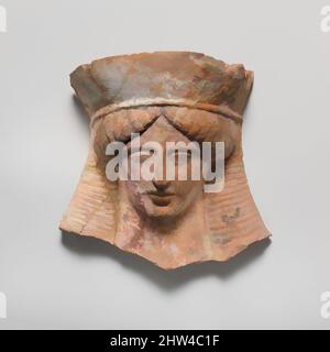 Art inspiré par la terre cuite de relief tête d'une femme, classique, mi-5th siècle av. J.-C., grec, boéotien, Terre cuite, H. 5 13/16 po. (14,8 cm), terracottas, masque d'une femme portant un stephane, oeuvres classiques modernisées par Artotop avec une touche de modernité. Formes, couleur et valeur, impact visuel accrocheur sur l'art émotions par la liberté d'œuvres d'art d'une manière contemporaine. Un message intemporel qui cherche une nouvelle direction créative. Artistes qui se tournent vers le support numérique et créent le NFT Artotop Banque D'Images