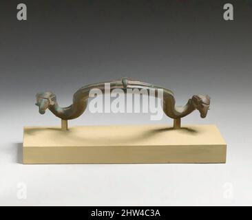 Art inspiré par Bronze poignée d'un bol ou d'un bassin, archaïque, fin 6th–début 5th siècle avant J.-C., grec, Bronze, autre: 6 3/16 po. (15,7 cm), bronzes, la poignée aurait été attachée au genre de bol qui est représenté dans la représentation de Theseus tuant Skiron, les œuvres classiques modernisées par Artotop avec un peu de modernité. Formes, couleur et valeur, impact visuel accrocheur sur l'art émotions par la liberté d'œuvres d'art d'une manière contemporaine. Un message intemporel qui cherche une nouvelle direction créative. Artistes qui se tournent vers le support numérique et créent le NFT Artotop Banque D'Images