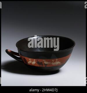 Art inspiré par la terre cuite kylix: Serre-tête (tasse à boire), archaïque, ca. 540 av. J.-C., grec, Attique, terre cuite ; figure noire, 3 × 7 1/4 × 6 5/16 po (7,6 × 18,4 × 16 cm), vases, Obverse, femme et oie ponte, entre oies, inversé, cavaliers. La vignette d'une femme parmi les oies était, les œuvres classiques modernisées par Artotop avec un peu de modernité. Formes, couleur et valeur, impact visuel accrocheur sur l'art émotions par la liberté d'œuvres d'art d'une manière contemporaine. Un message intemporel qui cherche une nouvelle direction créative. Artistes qui se tournent vers le support numérique et créent le NFT Artotop Banque D'Images