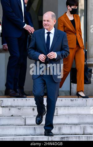 PARIS, FRANCE - 6 SEPTEMBRE 2021 : OLAF Scholz, chancelier de l'Allemagne et membre du Parti social-démocrate (SPD), à l'Elysée Palace. Banque D'Images