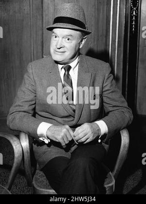 Le comédien Bob Hope vu ici à l'hôtel Dorchester, Park Lane. 2nd juin 1967 Banque D'Images