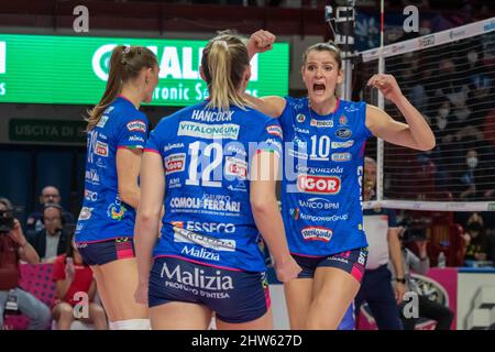 Novara, Italie. 03rd mars 2022. Exultation de Cristina Chirichella (Igor Gorgonzola Novara) pendant Igor Gorgonzola Novara vs Prosecco Doc Imoco Volley Conegliano, Volleyball Italien série A1 Match de femmes à Novara, Italie, Mars 03 2022 crédit: Agence de photo indépendante/Alamy Live News Banque D'Images