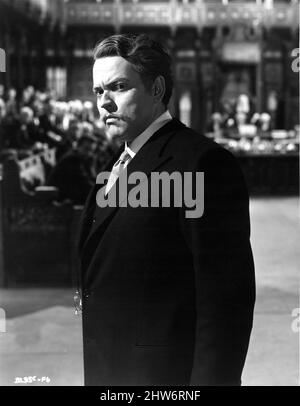 ORSON WELLES dans le segment Lord Mountdrago de TROIS CAS DE MEURTRE 1955 réalisateur GEORGE MORE O'FERRELL Story W. Somerset Maugham Wessex film Productions / London film productions Banque D'Images