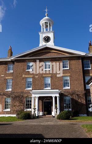 Gros plan de la tour centrale du Clocktower, Admiralty Mews (anciennement East Barracks), South Deal, Kent, Banque D'Images