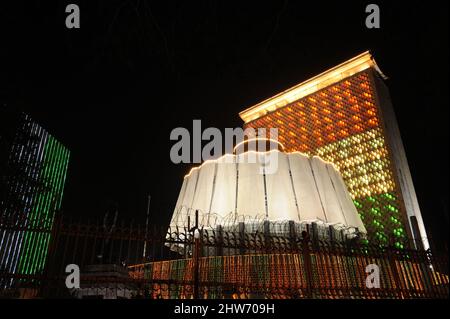 26 2015 janv. - Assemblée législative des bâtiments emblématiques Vidhan Sabha ou Vidhan Bhavan Eclairage de l'Indien Tricolore le jour de la République Mumbai Banque D'Images