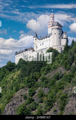 Niederfell, vallée du Rhin, en Allemagne. Forteresse de Marksburg, 12e-15e siècle. Banque D'Images