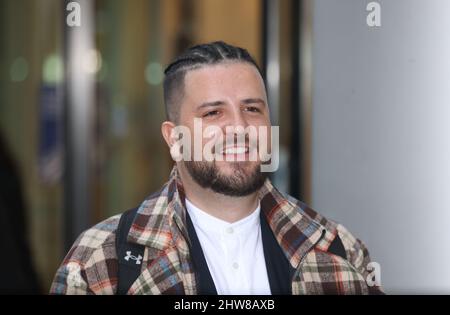 Sami Chokri quitte le Rolls Building dans le centre de Londres, où Ed Sheeran a intenté une action judiciaire au sujet de sa chanson à succès de 2017, « Shape of You », après que les auteurs Sami Chokri et Ross O'Donoghue aient affirmé que la chanson contrevient à certaines parties de l'une de leurs chansons. Date de la photo : vendredi 4 mars 2022. Banque D'Images