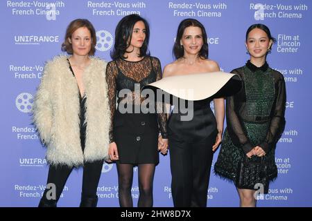 Vicky Krieps, Charline Bourgeois-Tacquet, Juliette Binoche et Lucie Zhang au rendez-vous du Lincoln Center avec projection nocturne du cinéma français Banque D'Images