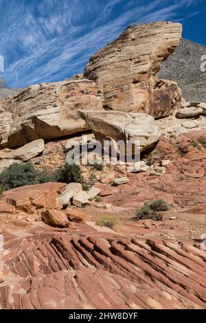 Red Rock Canyon, Nevada. Sentier à Calico Tanks. Banque D'Images