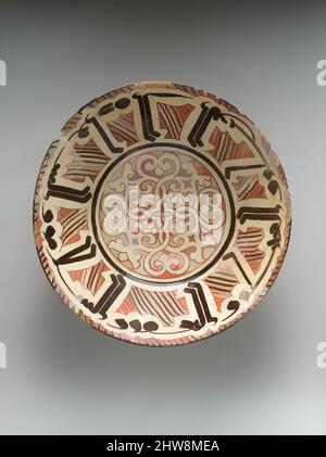 Art inspiré par Bowl avec inscription arabe, « Bénédiction, prospérité, bien-être, bonheur », Fin 10th–11th siècle, fabriqué en Ouzbékistan d'aujourd'hui, probablement Samarqand. Excavé en Iran, Nishapur, faïence; feuillet blanc avec décoration de glisse polychrome sous verglas transparent, Max, œuvres classiques modernisées par Artotop avec une touche de modernité. Formes, couleur et valeur, impact visuel accrocheur sur l'art émotions par la liberté d'œuvres d'art d'une manière contemporaine. Un message intemporel qui cherche une nouvelle direction créative. Artistes qui se tournent vers le support numérique et créent le NFT Artotop Banque D'Images