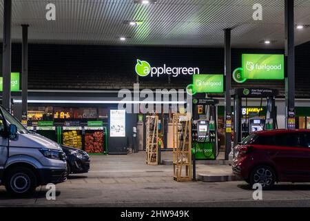 Clones, Co. Monaghan, Irlande. 4th mars 2022. Applegreen a annoncé cet après-midi une augmentation « importante » des prix de l'essence et du diesel pour ses clients professionnels à partir de demain. Cette augmentation est due à l'invasion russe de l'Ukraine. Crédit : AG News/Alay Live News Banque D'Images