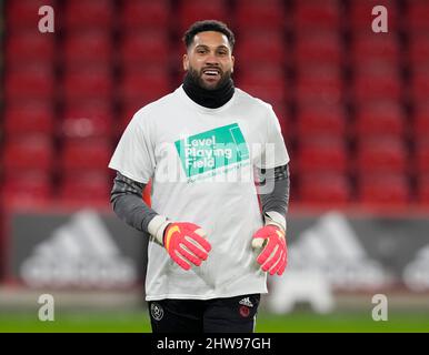 Sheffield, Royaume-Uni, 4th mars 2022. WES Foderingham de Sheffield Utd se réchauffe lors du match de championnat Sky Bet à Bramall Lane, Sheffield. Crédit photo devrait se lire: Andrew Yates / Sportimage crédit: Sportimage / Alay Live News Banque D'Images