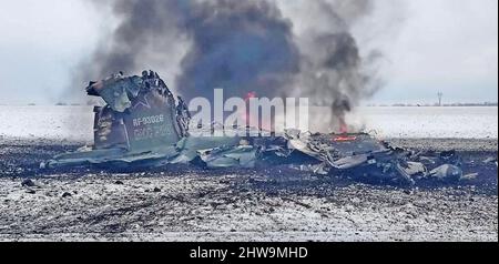 GUERRE D'UKRAINE russe Sukhoi SU-25 un seul combattant de soutien a abattu près de Volnovakha dans la région de Donetsk. Photo: Militaire ukrainien. Banque D'Images
