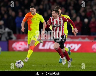 Sheffield, Royaume-Uni, 4th mars 2022. John Fleck, de Sheffield Utd, se met à l'épreuve lors du match de championnat Sky Bet à Bramall Lane, Sheffield. Crédit photo devrait se lire: Andrew Yates / Sportimage crédit: Sportimage / Alay Live News Banque D'Images