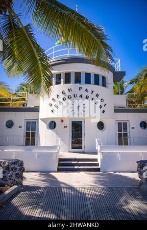 Quartier général de Beach Patrol à South Beach Miami - MIAMI, FLORIDE - le 14 FÉVRIER 2022 Banque D'Images