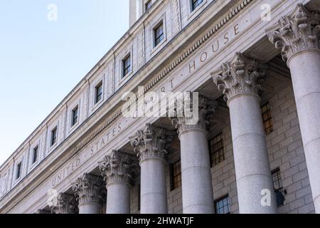 Façade et extérieur du palais de justice des États-Unis au 40 Center Street sur Foley Square - New York, États-Unis, 2022 Banque D'Images