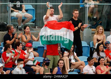 Sydney, Australie. 05th mars 2022. Fans hongrois lors du match de qualification de la coupe Davis entre l'Australie et la Hongrie au centre de tennis du parc olympique de Sydney, Sydney, Australie, le 5 mars 2022. Photo de Peter Dovgan. Utilisation éditoriale uniquement, licence requise pour une utilisation commerciale. Aucune utilisation dans les Paris, les jeux ou les publications d'un seul club/ligue/joueur. Crédit : UK Sports pics Ltd/Alay Live News Banque D'Images