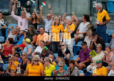 Sydney, Australie. 05th mars 2022. Les fans australiens lors du match de qualification de la coupe Davis entre l'Australie et la Hongrie au Sydney Olympic Park tennis Centre, Sydney, Australie, le 5 mars 2022. Photo de Peter Dovgan. Utilisation éditoriale uniquement, licence requise pour une utilisation commerciale. Aucune utilisation dans les Paris, les jeux ou les publications d'un seul club/ligue/joueur. Crédit : UK Sports pics Ltd/Alay Live News Banque D'Images