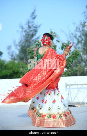 La danse des femmes Gujarati Banque D'Images