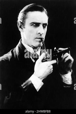 JOHN BARRYMORE comme Sherlock Holmes dans SHERLOCK HOLMES 1922 réalisateur ALBERT PARKER Histoire Arthur Conan Doyle jouer William Gillette producteur exécutif Samuel Goldwyn producteur F.J. Godsol Goldwyn Pictures Corporation Banque D'Images