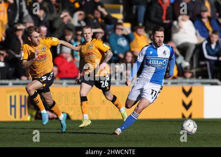 Newport, Royaume-Uni. 05th mars 2022. Sam Nicholson #11 de Bristol Rovers dribbles avec le ballon à Newport, Royaume-Uni le 3/5/2022. (Photo par Ryan Hiscott/News Images/Sipa USA) crédit: SIPA USA/Alay Live News Banque D'Images