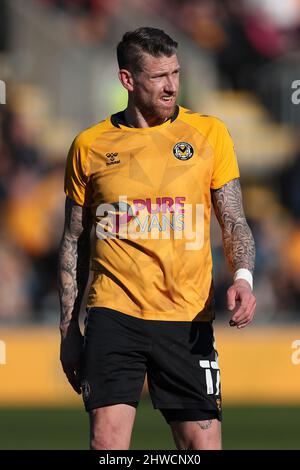 Newport, Royaume-Uni. 05th mars 2022. Scot Bennett #17 de Newport County AFC regarde à Newport, Royaume-Uni le 3/5/2022. (Photo par Ryan Hiscott/News Images/Sipa USA) crédit: SIPA USA/Alay Live News Banque D'Images