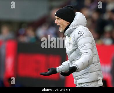 Burnley, Royaume-Uni. 5th mars 2022 ; Turf Moor, Burnley, Lancashire, Angleterre ; Premier League football, Burnley contre Chelsea; Thomas Tuchel, directeur de Chelsea, réagit au crédit : Images de sports action plus/Alamy Live News Banque D'Images