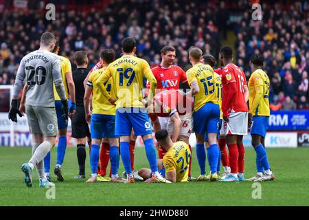 LONDRES, ROYAUME-UNI. 5th MARS Bailey Wright de Sunderland blessé lors du match de la Sky Bet League 1 entre Charlton Athletic et Sunderland à la Valley, Londres, le samedi 5th mars 2022. (Credit: Ivan Yordanov | MI News) Credit: MI News & Sport /Alay Live News Banque D'Images