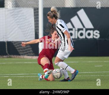 Martina Rosucci (Juventus Women) pendant le championnat italien féminin, Serie A Timvision match de football entre Juventus FC et AS Roma le 5 mars 2022 au centre d'entraînement de Juventus à Vinovo, Italie - photo Nderim Kacili / DPPI Banque D'Images