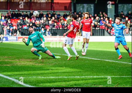 SALFORD, ROYAUME-UNI. 5th MARS Tom King de Salford City fait des économies lors du match Sky Bet League 2 entre Salford City et Forest Green Rovers à Moor Lane, Salford, le samedi 5th mars 2022. (Credit: Ian Charles | MI News) Credit: MI News & Sport /Alay Live News Banque D'Images