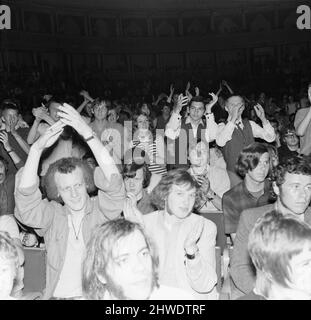 Pop Proms au Royal Albert Hall, Londres, dimanche 29th juin 1969. Organisé par Roy Guest et Vic Lewis, le concert a été présenté par LED Zeppelin, The Liverpool Scene et Mick Abraham Blodwyn Pig. Banque D'Images