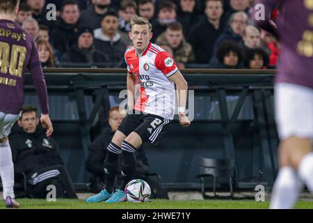 ROTTERDAM, PAYS-BAS - MARS 5: Marcus Holmgren Pedersen de Feyenoord Rotterdam pendant le match néerlandais Eredivisie entre Feyenoord et FC Groningen à de Kuip le 5 mars 2022 à Rotterdam, pays-Bas (photo de Peter Lous/Orange Pictures) Banque D'Images