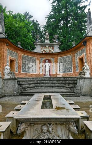 Palais Hellbrunn, une villa baroque ancienne de taille palatiale, près de Morzg, un quartier sud de la ville de Salzbourg, au Banque D'Images