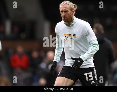 Londres, Angleterre, 5th mars 2022. Tim Ram de Fulham se réchauffe avant le match du championnat Sky Bet à Craven Cottage, Londres. Crédit photo à lire: Paul Terry / Sportimage crédit: Sportimage / Alay Live News Banque D'Images