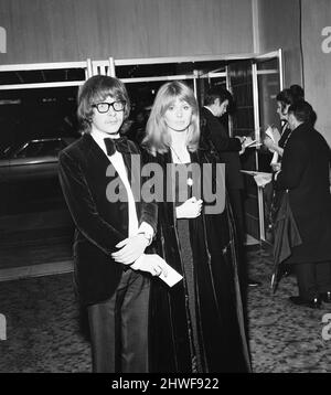 Marooned 1970 film Premiere, The Odeon, Leicester Square, Londres, jeudi 29th janvier 1970. Notre photo montre ... Peter Asher et sa sœur, Jane Asher. Banque D'Images