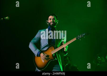 Porto, Portugal. 05th mars 2022. Le chanteur brésilien Gustavo Lima, plus connu pour son style musical de Sertanejo, se produit au SuperBock Arena, à Porto. (Photo de Rita Franca/SOPA Images/Sipa USA) crédit: SIPA USA/Alay Live News Banque D'Images