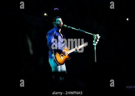 Porto, Portugal. 05th mars 2022. Le chanteur brésilien Gustavo Lima, plus connu pour son style musical de Sertanejo, se produit au SuperBock Arena, à Porto. (Photo de Rita Franca/SOPA Images/Sipa USA) crédit: SIPA USA/Alay Live News Banque D'Images