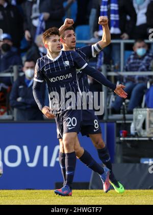 Bochum, Allemagne. 05th mars 2022. Firo : 05.03.2022, Fuvuball, 1.Bundesliga, saison 2021/2022, VfL Bochum - SpVgg Greuther Fvºrth 2:1 jubilation Bochum avec REXHBECAJ et LOSILLA/dpa/Alamy Live News Banque D'Images