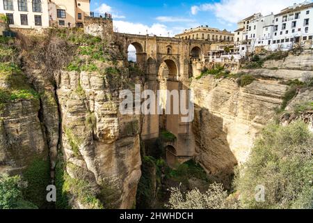 Puente Nuevo Neue Brücke über der Schlucht Tajo de Ronda und die Altstadt la Ciudad, Ronda, Andalusien, Espagnol | le pont Puente Nuevo au-dessus de la Banque D'Images