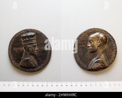 Médaille de Vittore Pavoni, fonctionnaire à Ferrara, et de son épouse Taddea. Fabricant, attribué à: Antonio Marescotti, italien, actif ca. 1444–62 Banque D'Images