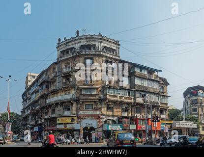 03 03 2022 Vintage Ston House Old Gordhandas Mass Housing Building Corner of Jagannath Shankarsheth Road; Charni Road; Bombay Mumbai; Maharashtra; in Banque D'Images