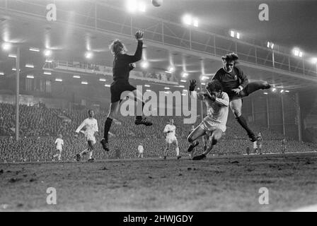 Liverpool 3-0 Bayern Munich, Inter-Cities Fairs Cup quart-finale 1st Leg Match à Anfield, mercredi 10th mars 1971. Notre photo montre ... Sepp Maier, gardien de but du Bayern, action du match. Banque D'Images