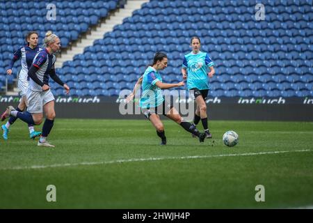 West Bromwich, Royaume-Uni. 06th mars 2022. Sophie Domingo (11 Comté de Derby) a un tir à but dans le match WNL entre West Bromwich Albion et Derby County aux Hawthorns. Gareth Evans/SPP crédit: SPP Sport presse photo. /Alamy Live News Banque D'Images