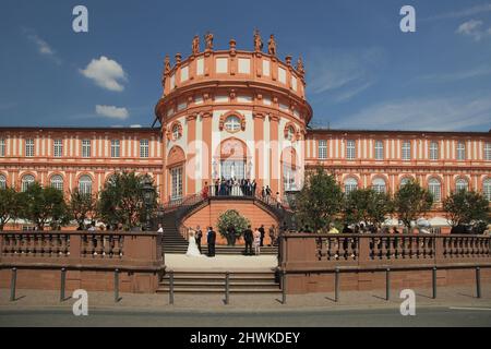 Mariage au château de Biebrich, à Wiesbaden, Hesse, Allemagne Banque D'Images