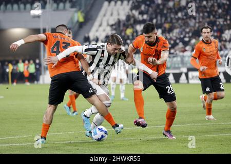 Turin, Italie. 06th mars 2022. Dušan Vlahovic (Juventus FC) en action pendant le Juventus FC contre Spezia Calcio, football italien série A match à Turin, Italie, mars 06 2022 crédit: Independent photo Agency/Alay Live News Banque D'Images