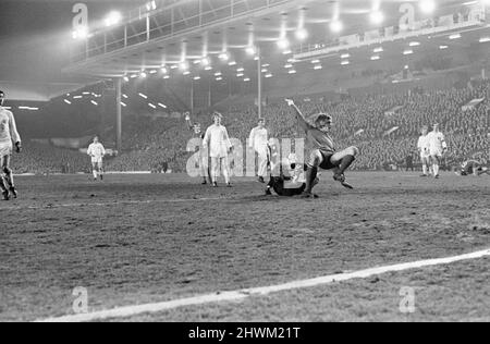 Liverpool 3-0 Bayern Munich, Inter-Cities Fairs Cup quart-finale 1st Leg Match à Anfield, mercredi 10th mars 1971. Notre photo montre ... Alun Evans, attaquant, marque 3rd buts pour Liverpool et termine son tour de chapeau. Banque D'Images