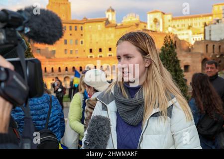 Rome, Italie - 6 mars 2022 : manifestation de la communauté ukrainienne vivant à Rome contre l'invasion russe de l'Ukraine. Banque D'Images