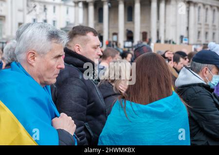 Stop the War est sorti ce week-end pour protester contre la guerre russo-ukrainienne, le désarmement nucléaire et les sentiments anti-OTAN Banque D'Images