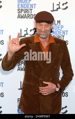 6 mars 2022, Santa Monica, CA, États-Unis: LOS ANGELES - DEC 6: Troy Kotsur au film Independent Spirit Awards 2022 arrivées à la plage de Santa Monica le 6 décembre 2022 à Santa Monica, CA (Credit image: © Kay Blake/ZUMA Press Wire) Banque D'Images